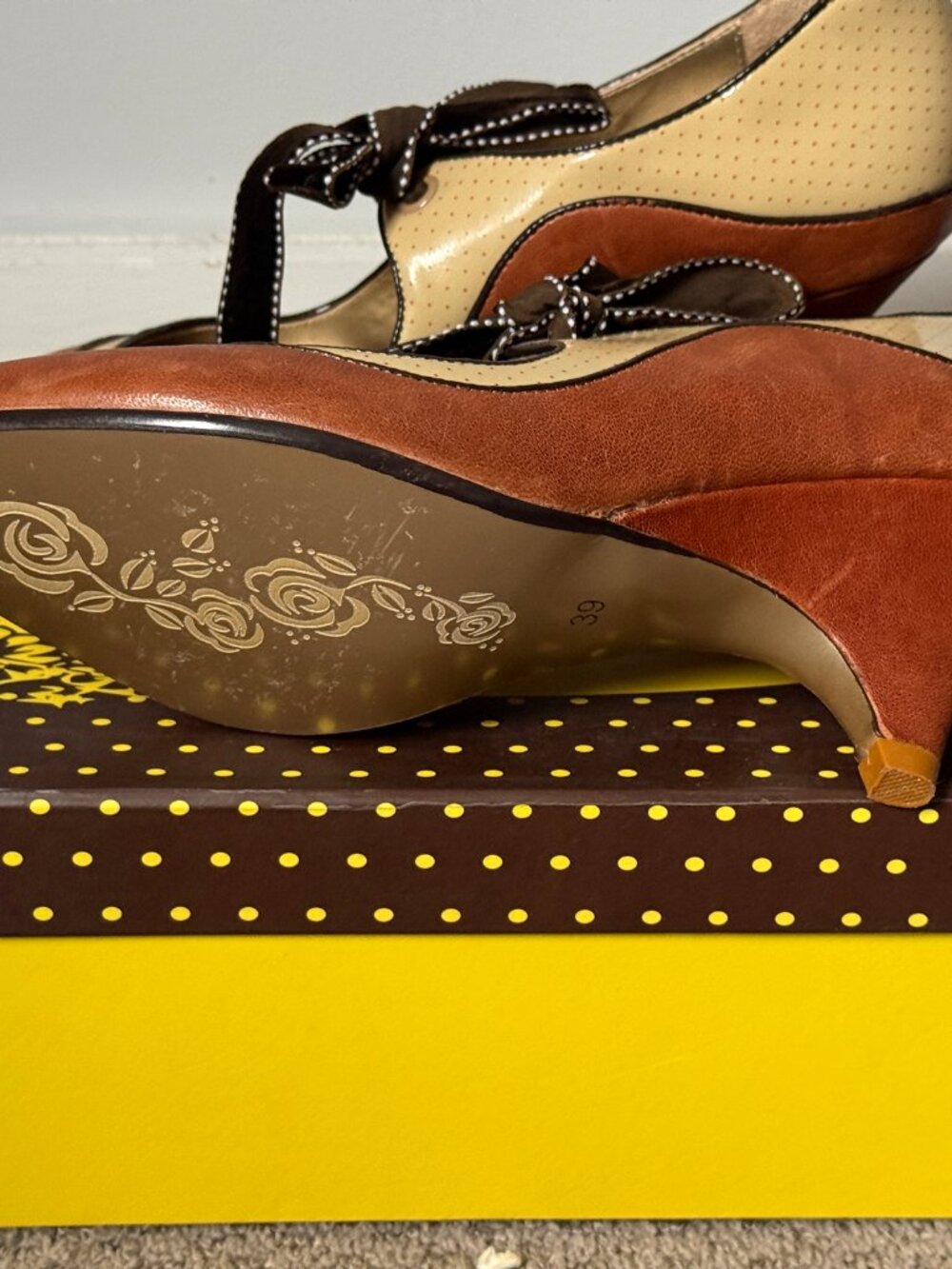 Poetic License vintage style two-tone heels ribbon tie 39 NIB - Picture 4 of 8